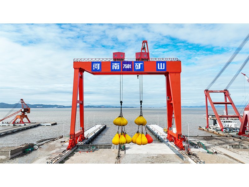 巨无霸登场！750吨起重机亮相，助力浙江某项目建设！